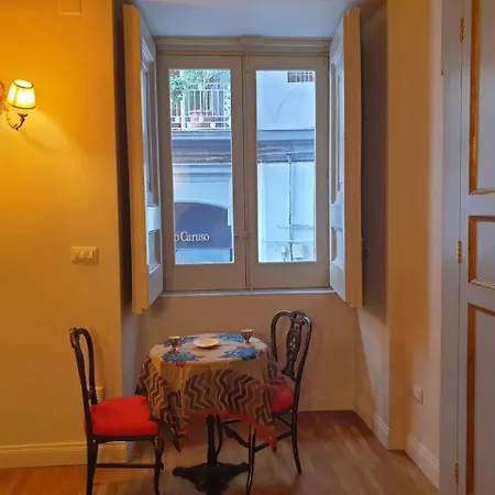 Elegante Poerio *