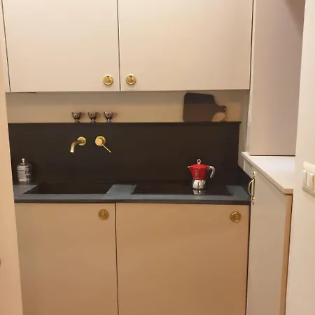 Apartment Elegante Poerio